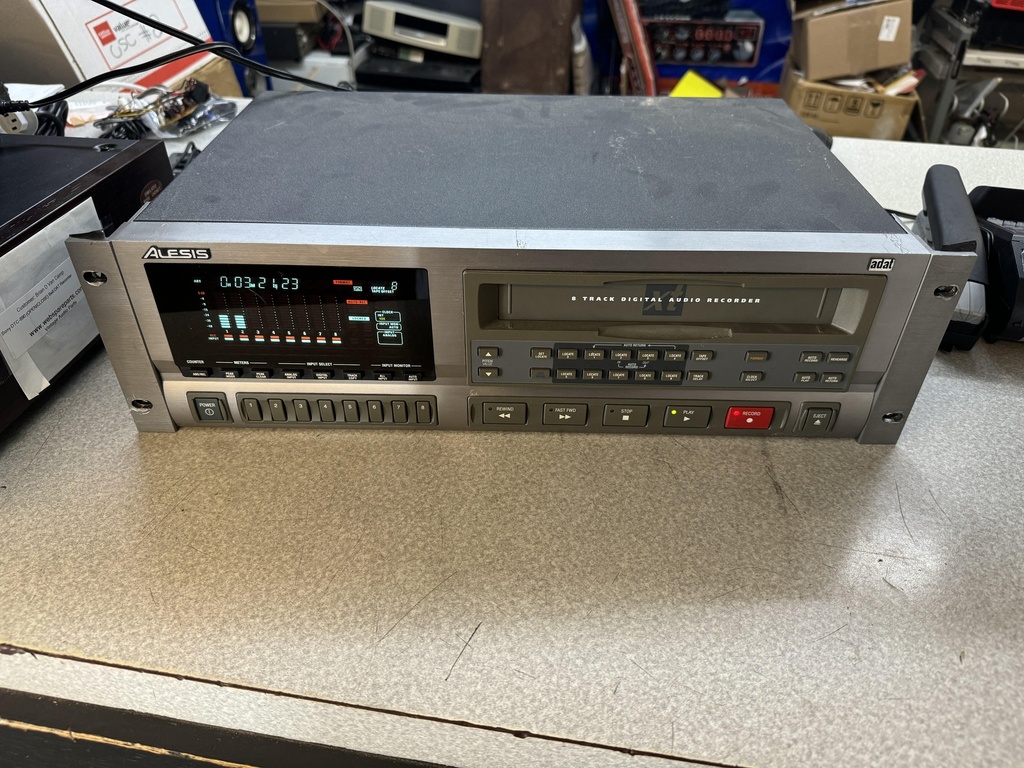 ALESIS XT ADAT 8 Track Digital Audio Tape Recorder IPX0